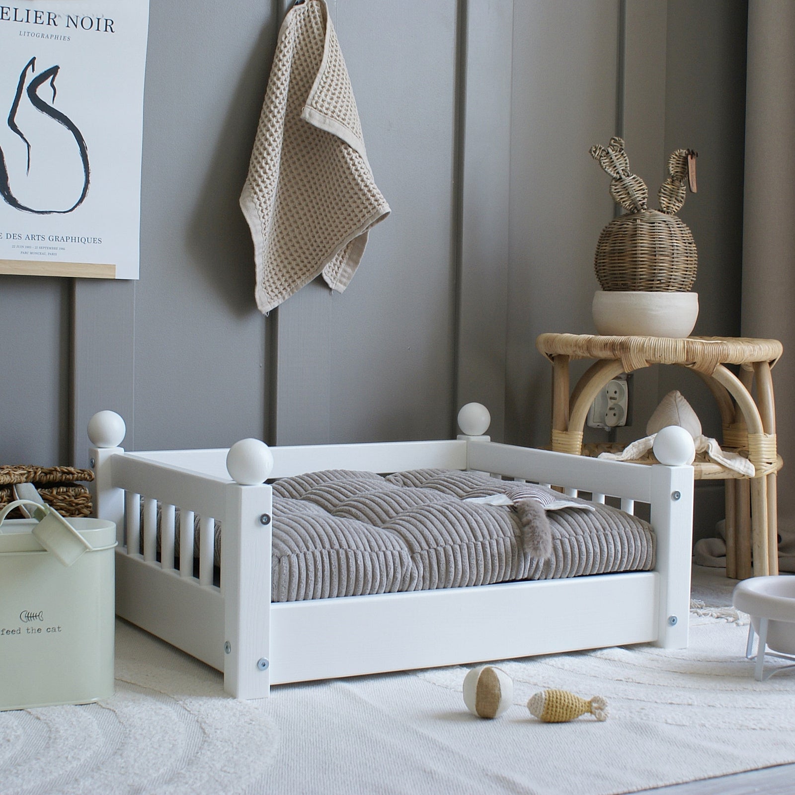 Luletto Pets Taco Bed Medium White – Swanky Boutique