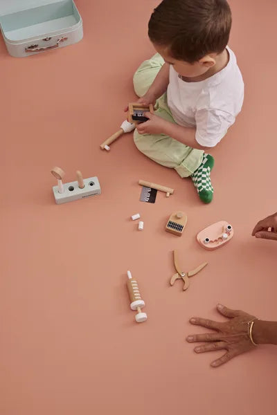 Kid's Concept - Dentist Set 17 Pieces - Swanky Boutique
