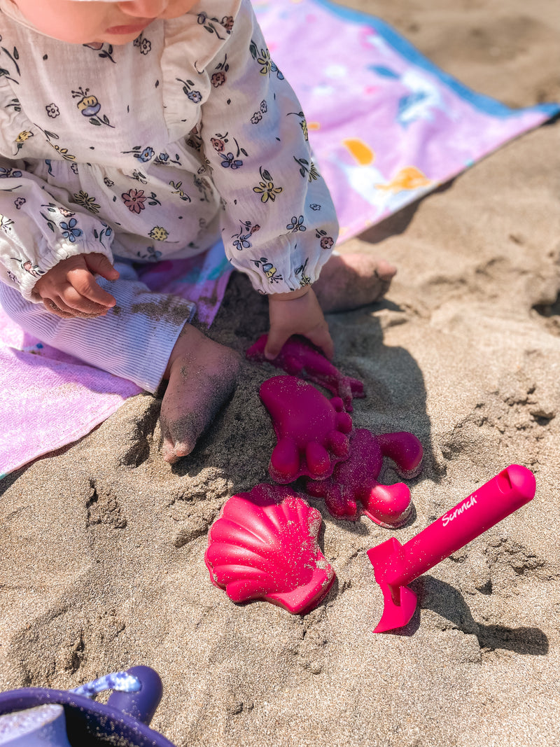 scrunch - Beach Sand Moulds (set of 4) - Dark Pink - swanky boutique malta