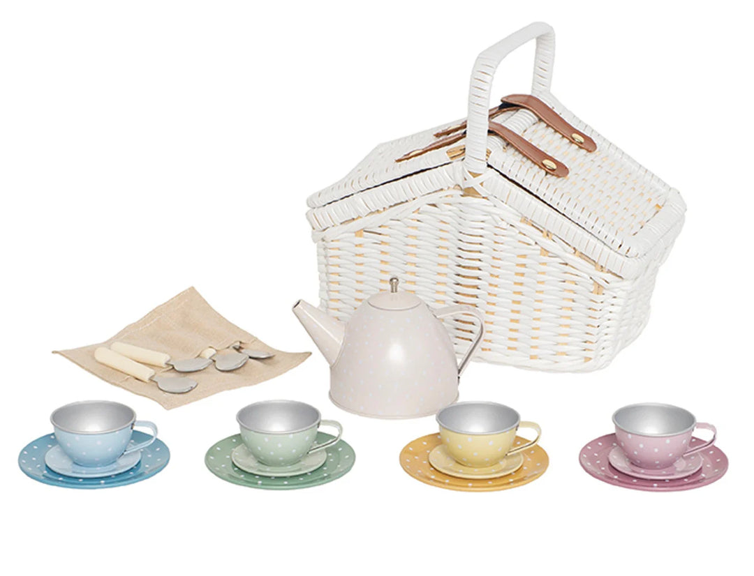 Tea set in a basket hotsell