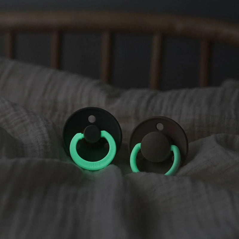Pacifiers, De Lux GLOW 2-Pack - Sage/ Cloud (One Size: 0-3 Years)