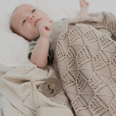 Bibs - Knitted Blanket - Wavy Ivory - Swanky Boutique Malta 