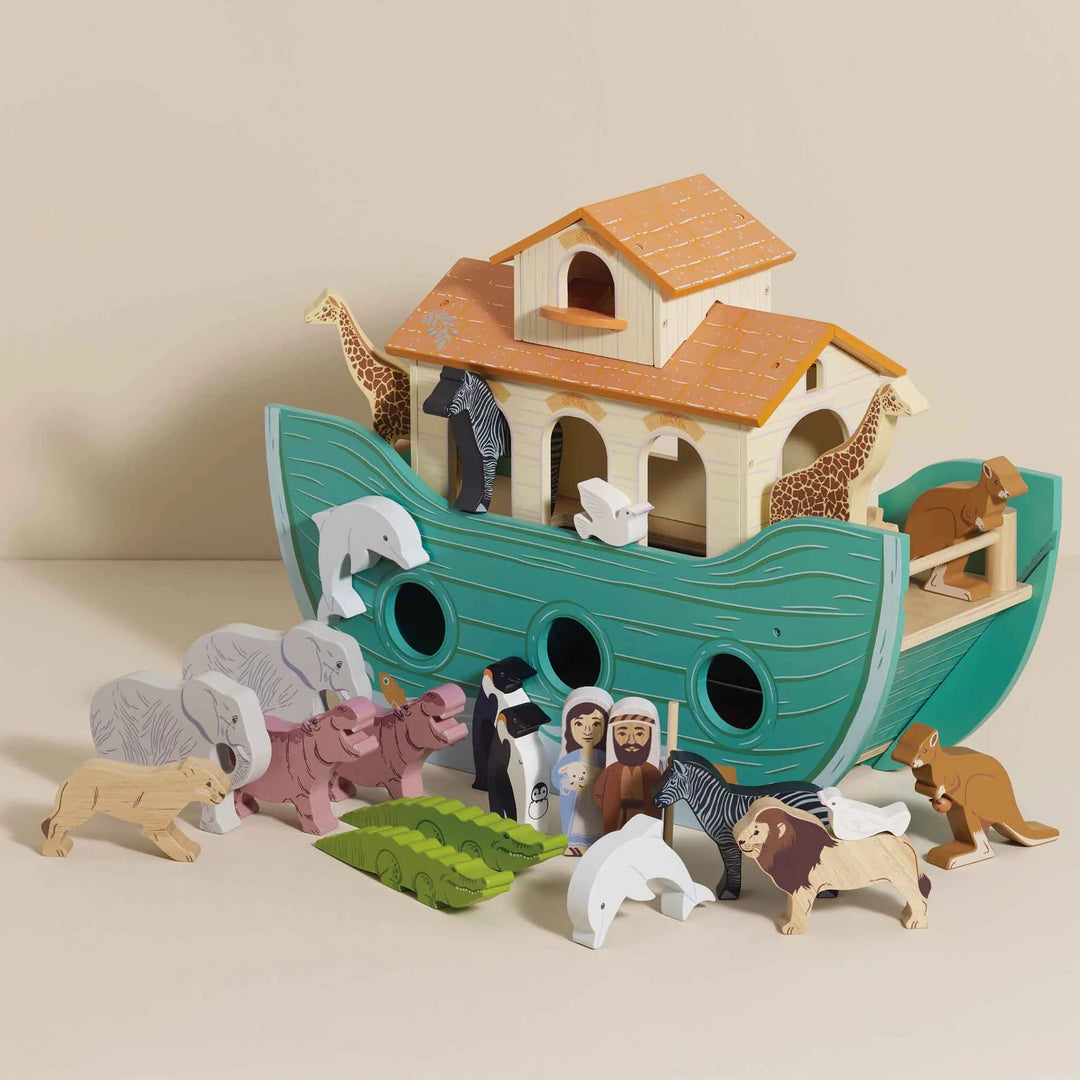 Noah's Great Wooden Ark & Animals (Extra Large) - 23 Pieces Noah's Great Wooden Ark & Animals (Extra Large) - 23 Pieces