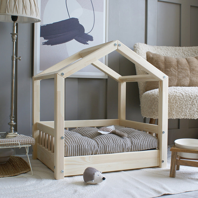 Luletto Pet Cozy House Bed Natural Wood Medium - Swanky Boutique Malta 