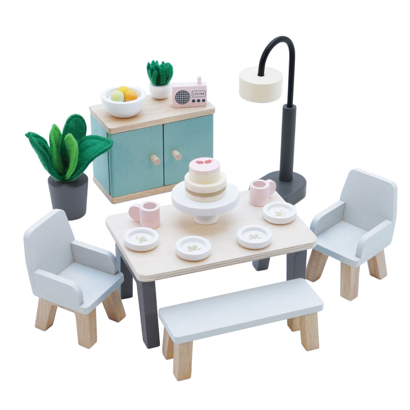 Wooden Dolls House Dining Room - 18 Pieces