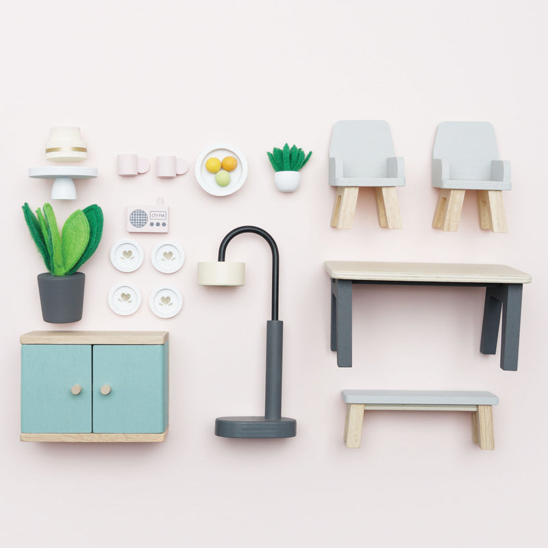 Wooden Dolls House Dining Room - 18 Pieces