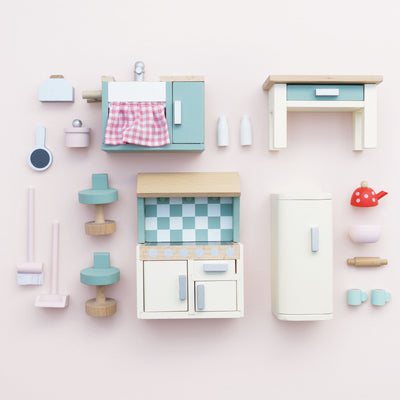 Wooden Dolls House Kitchen Furniture, 20 Pieces