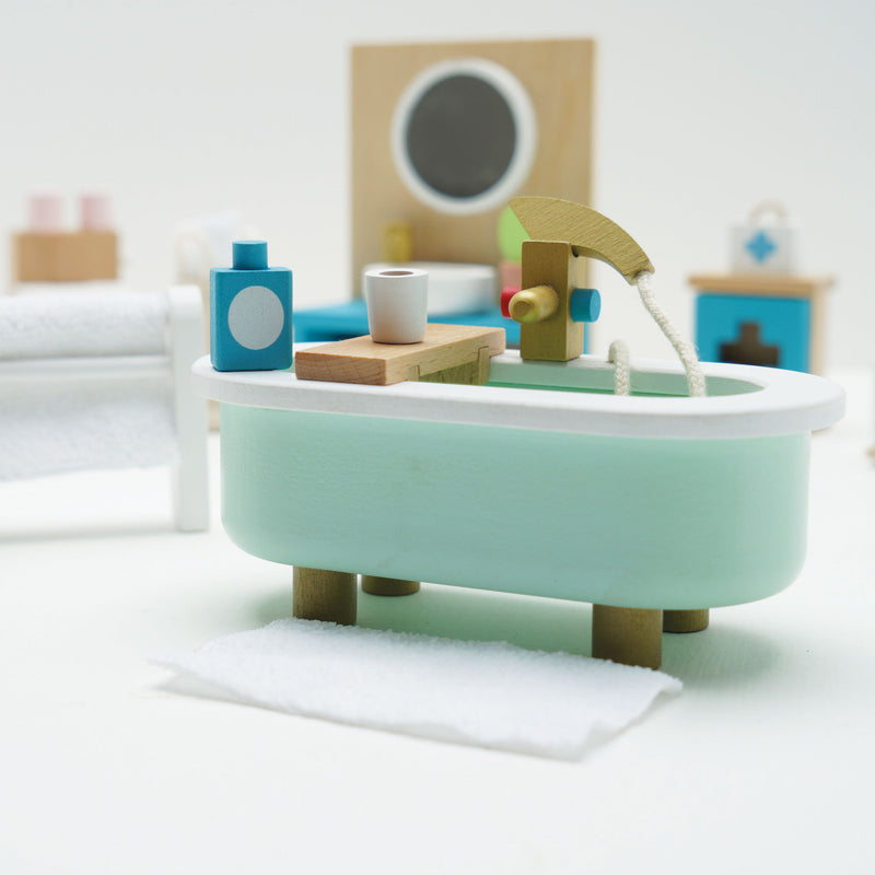 Wooden Dolls House Bathroom Furniture - 19 Pieces