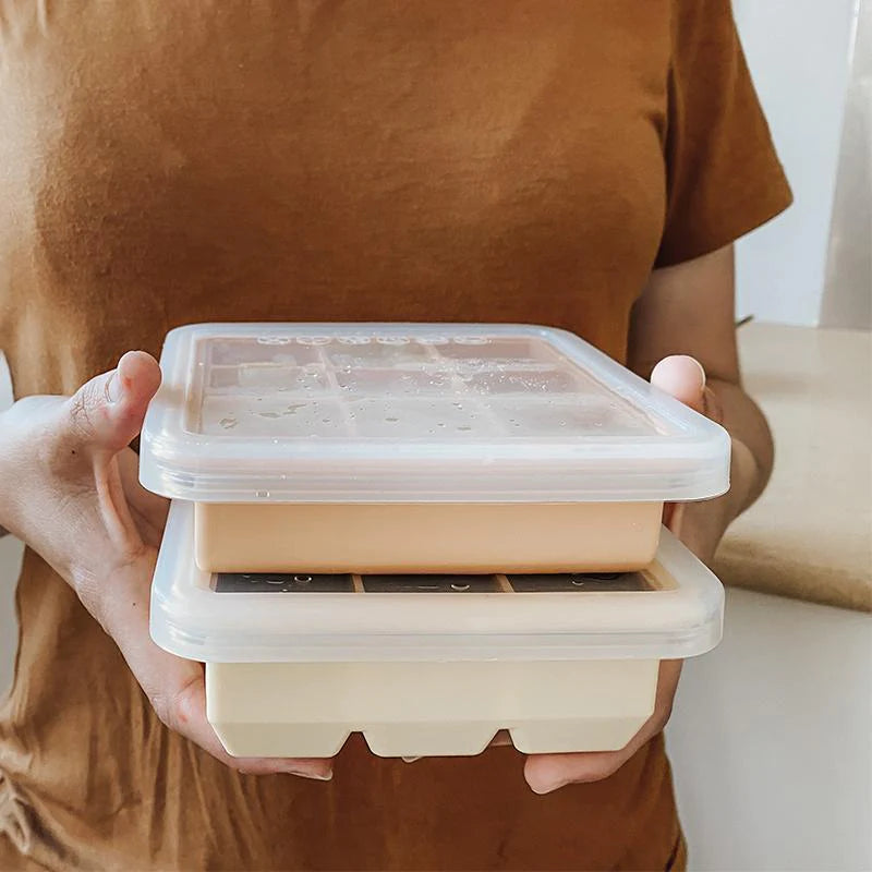 haakaa - baby food and breast milk freezer tray 6 compartments blush or green - swanky boutique malta