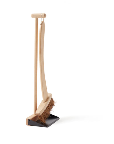 Kid's Concept - Brush and dustpan Wooden - Swanky Boutique