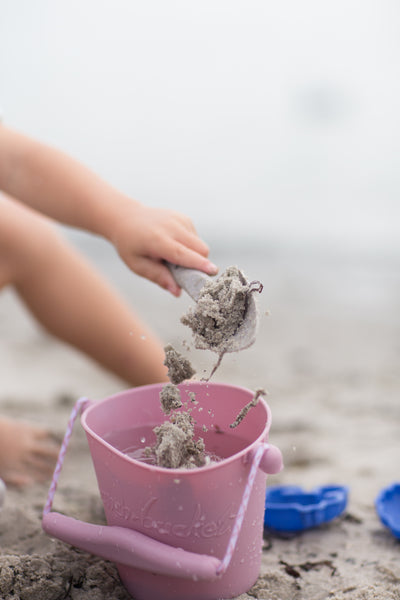 scrunch - Beach Bucket, Foldable - Dusty Rose - swanky boutique malta