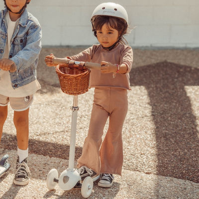 Banwood - Scooter with front basket White (3+ Years) - Swanky Boutique