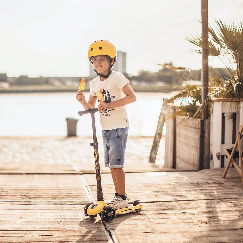  Scoot & Ride - Scooter Highwaykick 3 LED Lights Yellow Lemon (3-6 Years Old) - Swanky Boutique