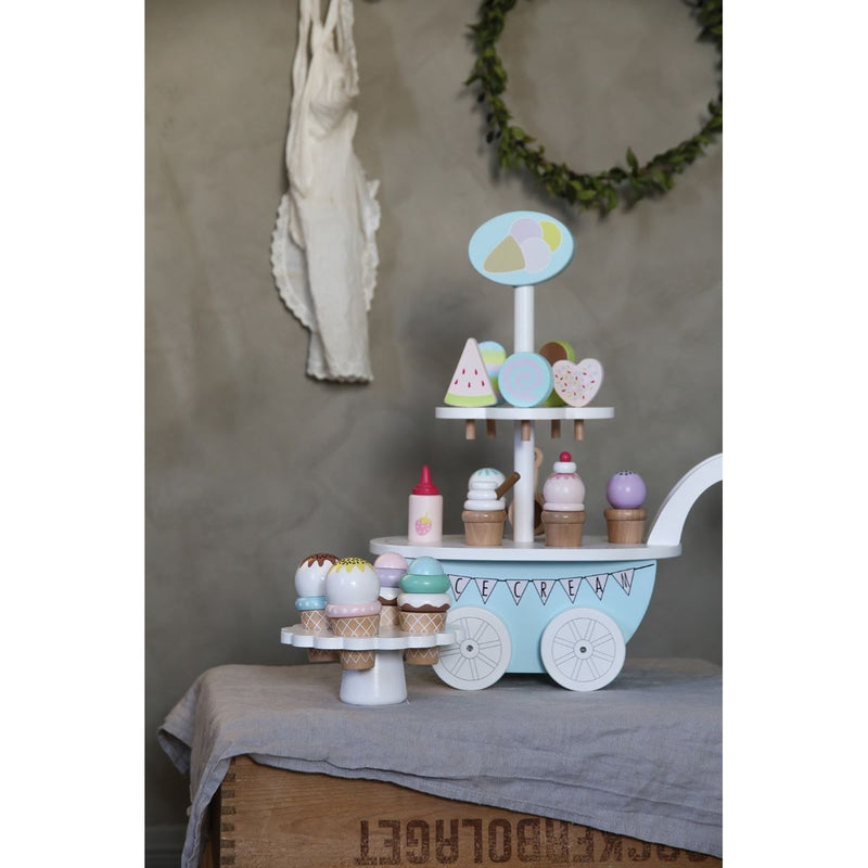 Ice Cream Plate with 4 Ice Creams, Wooden